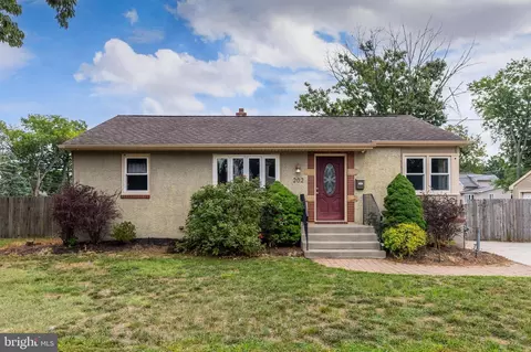 202 N Lincoln Ave, National Park, NJ 08063