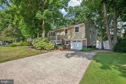 228 Wedgewood Dr, Turnersville, NJ 08012