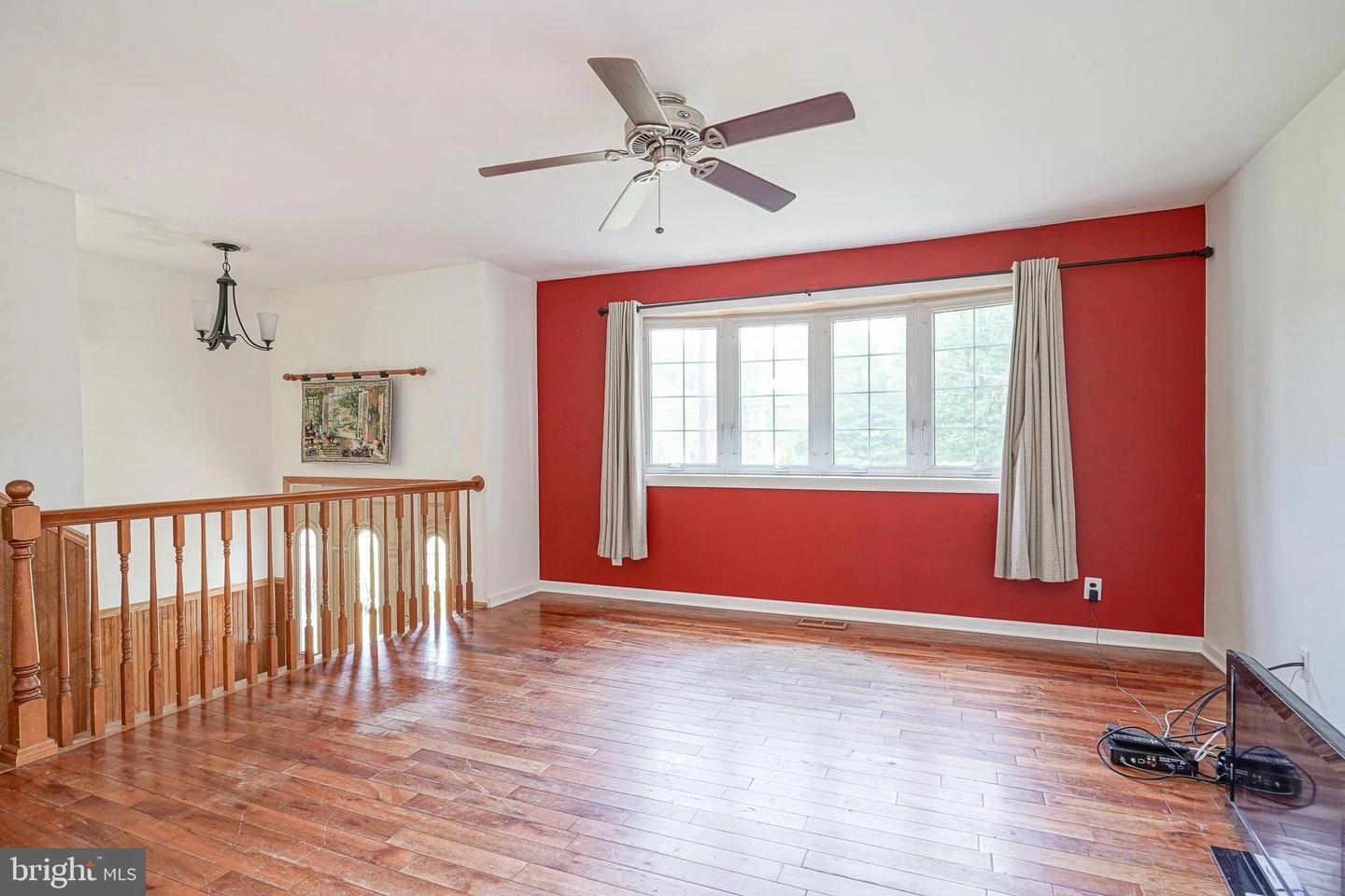 Living - 101 Harmony Rd, Mickleton, NJ 08056 photo 1 of 3