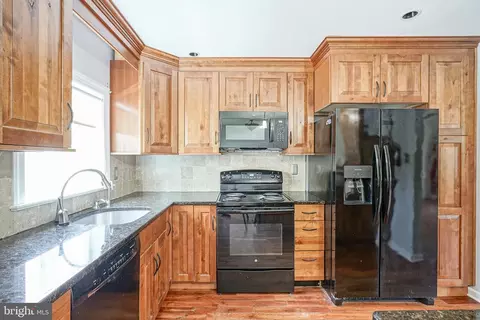 Kitchen - 101 Harmony Rd, Mickleton, NJ 08056 photo 2 of 2