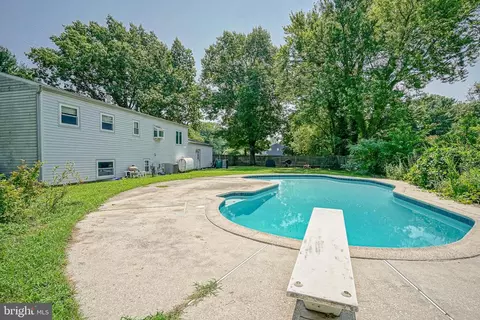 Exterior - 101 Harmony Rd, Mickleton, NJ 08056 photo 4 of 6