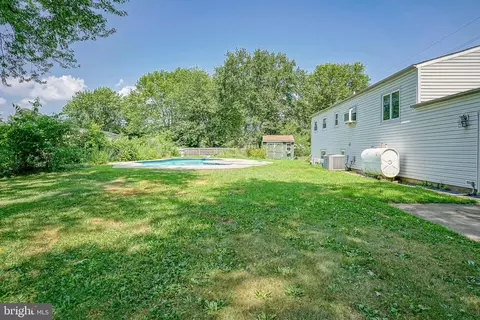 Exterior - 101 Harmony Rd, Mickleton, NJ 08056 photo 5 of 6