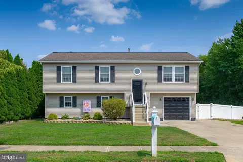 148 Center St, Gibbstown, NJ 08027
