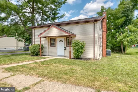 418 N Main St, Williamstown, NJ 08094