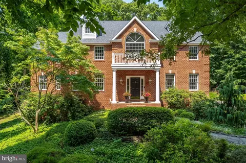 306 Fox Run Ct, Mullica Hill, NJ 08062