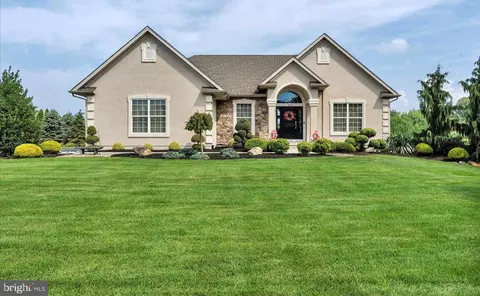 514 Leonard Ln, Mullica Hill, NJ 08062