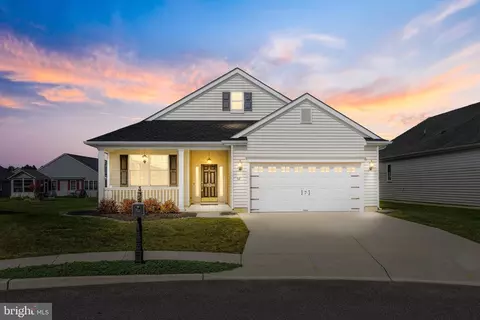 52 June Ann Dr, Clayton, NJ 08312