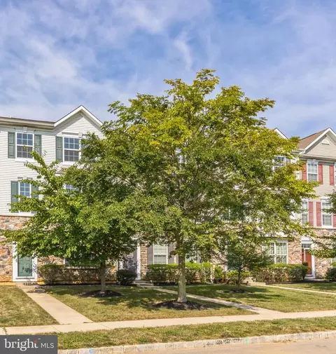 466 N Palace Dr, Glassboro, NJ 08028