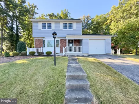 13 Avon Ct, Blackwood, NJ 08012