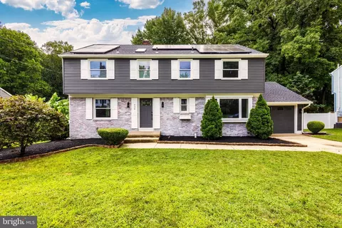 334 Westwood Dr, West Deptford, NJ 08096