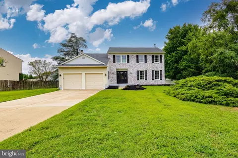2 Alexandria Dr, Sewell, NJ 08080