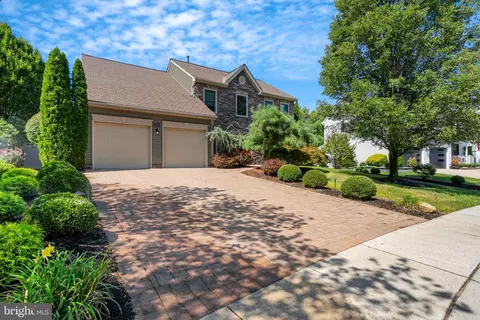 149 Landing Dr, Woodbury, NJ 08096
