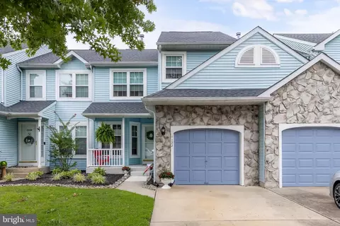 1122 Shamrock Way, Williamstown, NJ 08094