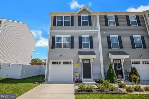 42 Burr St, Williamstown, NJ 08094