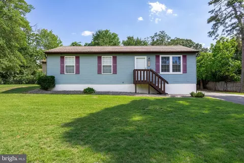 19 4th St, Franklinville, NJ 08322