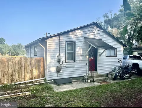 2510 Lakeside Dr, Williamstown, NJ 08094