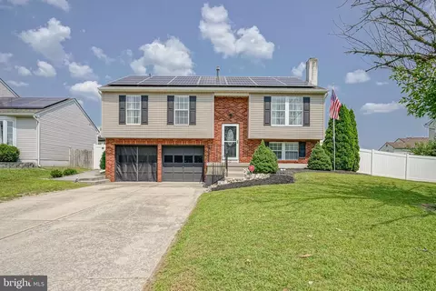 10 Snowfield Dr, Glassboro, NJ 08028