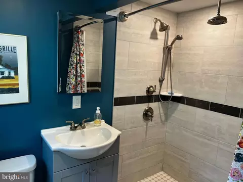 Bath - 342 West Ave, Pitman, NJ 08071 photo 3 of 11