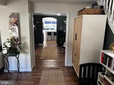 Entry Way - 342 West Ave, Pitman, NJ 08071 photo 2 of 12
