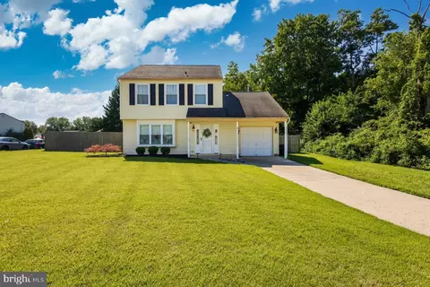 69 Mariner Dr, Sewell, NJ 08080
