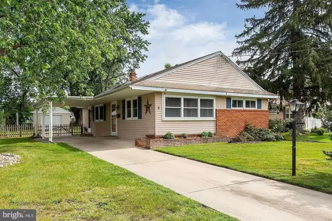 5 Beech Pl, West Deptford, NJ 08096