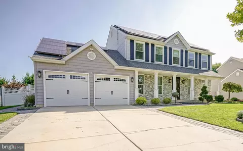 30 Olympia Ln, Sicklerville, NJ 08081