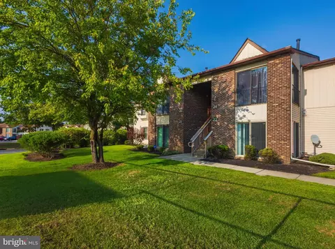 22 Chelsea Ct, Sewell, NJ 08080