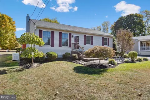 99 Morrow Ln, Clayton, NJ 08312