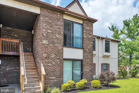 19 Chelsea Ct, Sewell, NJ 08080