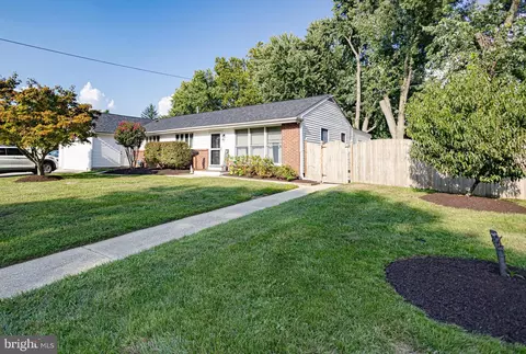 23 Livingstone Rd, Sewell, NJ 08080