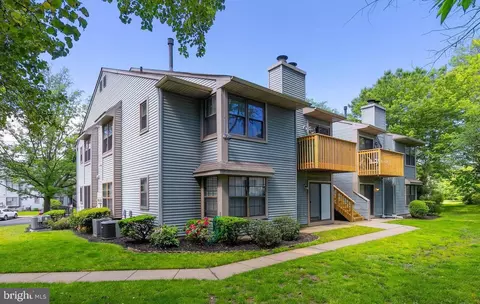 218 Barclay Ct, West Deptford, NJ 08051
