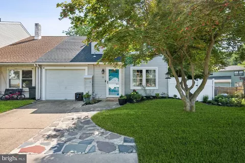 12 Fomalhaut Ave, Blackwood, NJ 08012