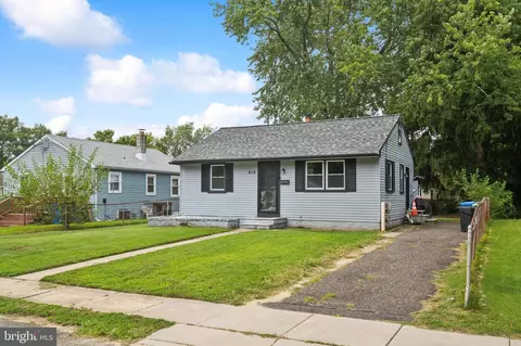618 N New St, Clayton, NJ 08312