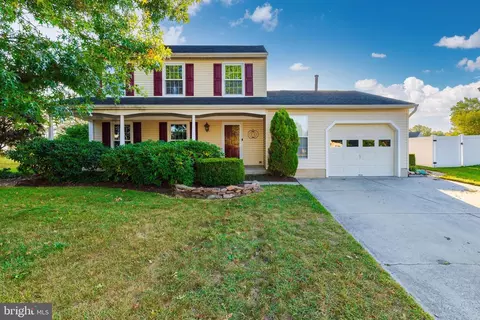 6 Snowfield Dr, Glassboro, NJ 08028