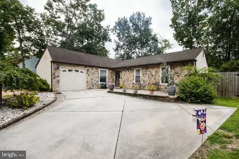 212 Aspen Rd, Williamstown, NJ 08094