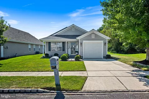 4 Blossom Ct, Sewell, NJ 08080