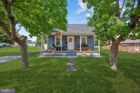 645 High St, Gibbstown, NJ 08027