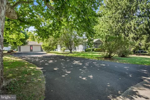 180 Woodlawn Ave, Mantua, NJ 08051