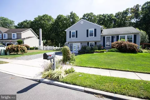 420 Inverness Rd, Williamstown, NJ 08094