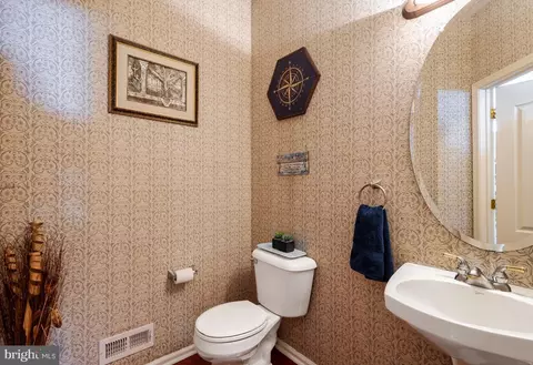 Bath - 709 Devonshire Dr, Williamstown, NJ 08094 photo 3 of 4