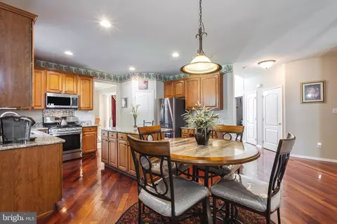Kitchen - 709 Devonshire Dr, Williamstown, NJ 08094 photo 4 of 4