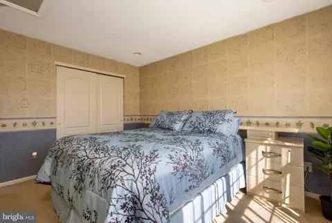 Bedroom - 709 Devonshire Dr, Williamstown, NJ 08094 photo 4 of 5