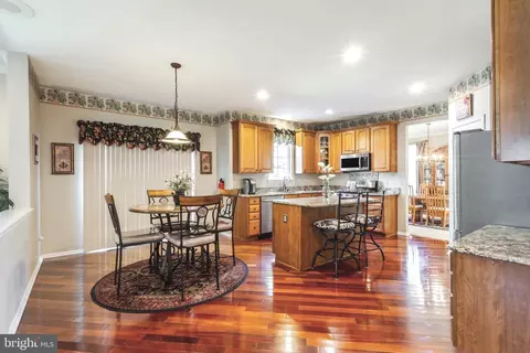Kitchen - 709 Devonshire Dr, Williamstown, NJ 08094 photo 2 of 4