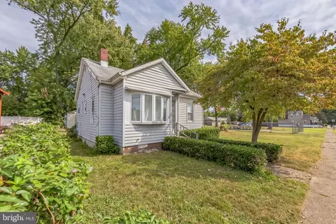 32 Stuart St, Woodbury, NJ 08096