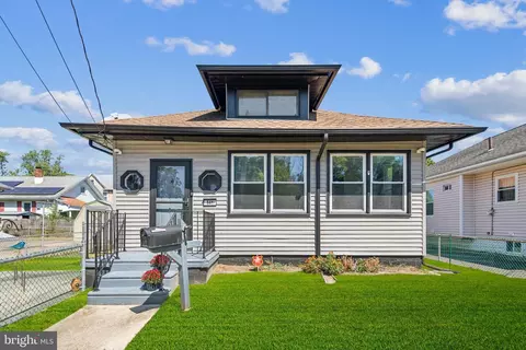 641 Summit Ave, Westville, NJ 08093