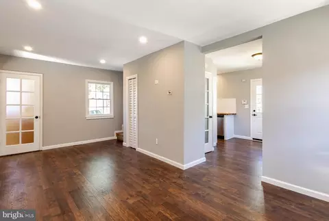 Entry Way - 338 Legion Ct, Pitman, NJ 08071 photo 1 of 5