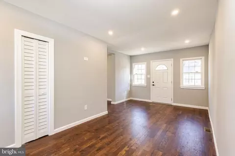 Living - 338 Legion Ct, Pitman, NJ 08071 photo 2 of 2