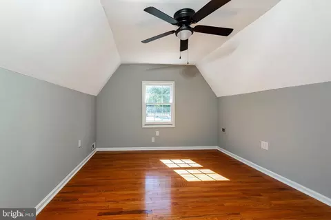Entry Way - 338 Legion Ct, Pitman, NJ 08071 photo 5 of 5