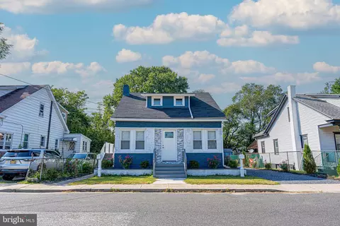1716 Swedesboro Ave, Paulsboro, NJ 08066