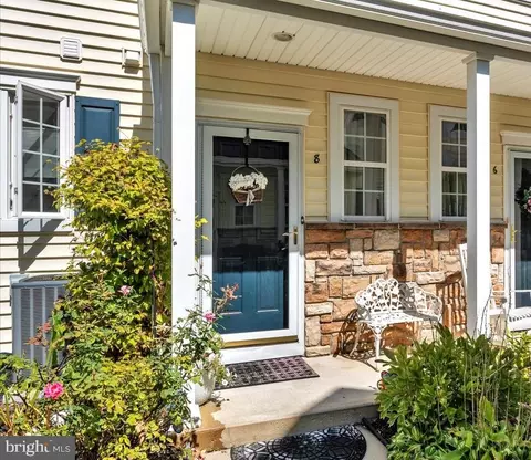8 Pelican Pl, Thorofare, NJ 08086